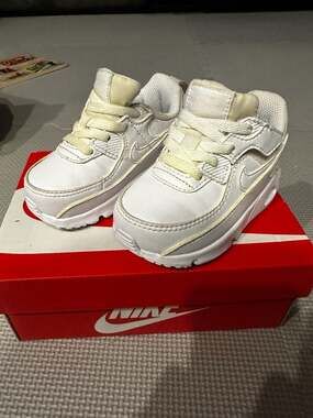 Nike Air Max 90 Toddler Triple White Sneakers